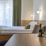 Kiwi 3*